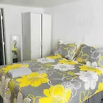 New Private Studio Magic City Of Miami, Gated Parking