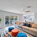 Kendall Vacation Luxury Home