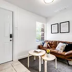 Inviting 1-Br Apartment For 4 People V2