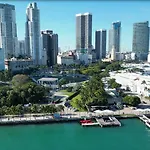 Cozy Private House Near Miami Airport - Free Parking - 01