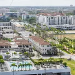 Unique Suite In The Heart Of Downtown Doral