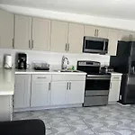 Main House 3 Bed 2 Bath & Guest House 1 Bed 1 Bath