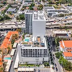 Beautiful Unit In Downtown Miami With Free Parking