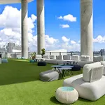 Prime Spot - Stunning Studio With Ocean And Bay Views