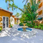 Lux Condo At Yacht Club 10 Min From Beach