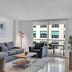 Spacious 36Th Flr 1 Bd 1 Bt • Brickell • Bay View