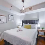 Amazing 3 Bedroom Condo At Brickell With Pool