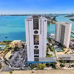 Meet Me In Miami! Impressive Miami Skyline Views