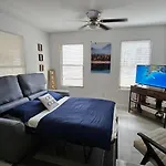 Guest House Near Downtown Miami
