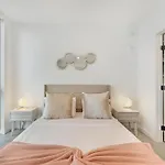 227 Condominium By Ionica