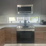 Luxe 3 Bed & 3 Bath Minutes From Design District