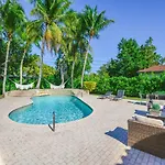 Charming House With Private Pool N Coral Gable