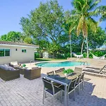 Charming House With Private Pool N Coral Gable