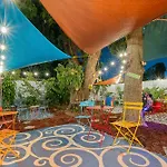 Stunning Little Havana Suites Close To Airport, Calle Ocho, Brickell, Wynwood And The Beaches - Free Parking