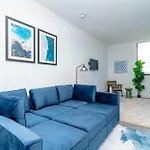 King Bed Brand New Oasis Minutes To Brickell