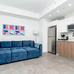 King Bed Brand New Oasis Minutes To Brickell