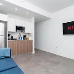 King Bed Brand New Oasis Minutes To Brickell