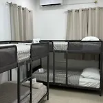 203 Miami Shared Rooms For Men Central Comfortable, Affordable