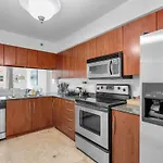 Skyline Water View 2Br Apartment Free Parking
