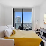 1Br Apartment - Pool & Gym