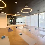Kaseya Center Apt For 3 People With Pool And Gym.