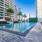 Lux 2Bd Apt With Stunning Water Views