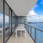 Sky Home With Bay Views In Miami Edgewater