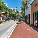 Coconut Grove Bayview Unit Parking Included