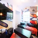 Miami Wynwoods Nook, The Graffiti Stylish Studio