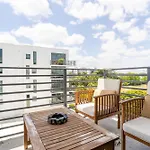 Luxury Getaway In Miami Sleeps 3 Getaway With Pool - Prime Location