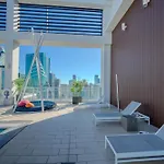 Luxury Loft W Skyline View, Rooftop Pool, Brickell Downtown