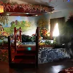 Hialeah Motel - Adults Only