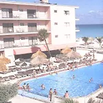 Beacharbour Ocean Resort