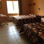 Hialeah Motel - Adults Only