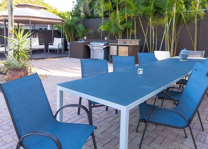 5Br! Pool, Air Hockey, Playground, Gazebo, Bbq, Sleeps 16