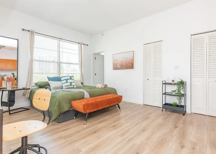 Home Miami Downtown With Balcony - 5 Minutes From Wynwood & Port - Art District Near Beach