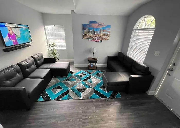 “La Casita” Beautiful Home In The Heart Of Miami !