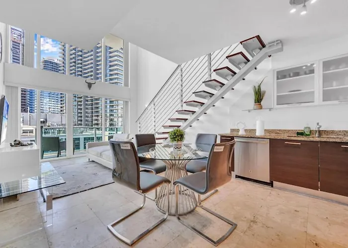 Amazing Loft Style 1 Bed With Water And City Views