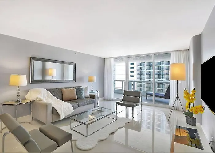 Seaduced By Miami Skyline And Bay Views!