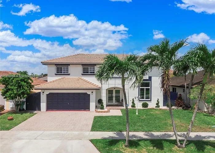 Kendall Vacation Luxury Home