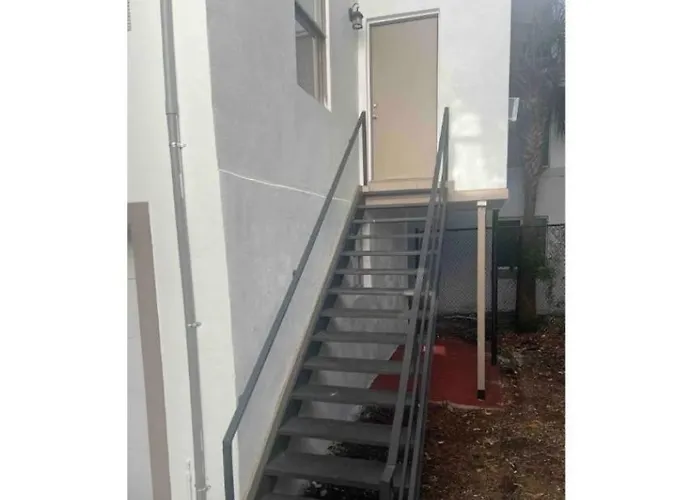 Guest House Near Downtown Miami