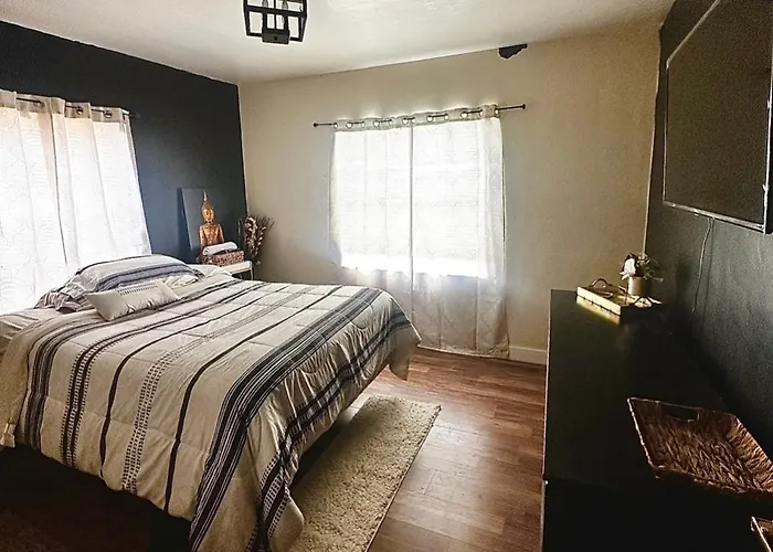 420 Friendly Room Near Wynwood