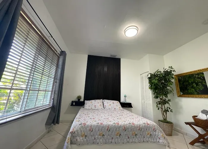 Private Suite Next To Calle Ocho