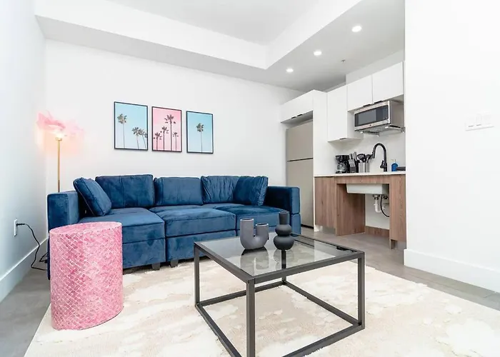 King Bed Brand New Oasis Minutes To Brickell