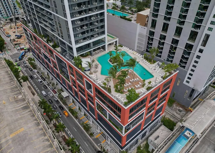 Rumrunner - Hotel Style Amenities In The Heart Of Miami