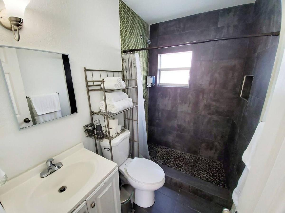 Sunny Apt Near Wynwood, Midtown & Design District