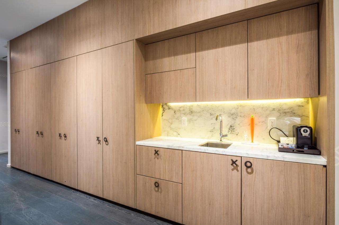 812 Located At Sls Lux Brickell, Managed And Operated By And The Beaches 4*
