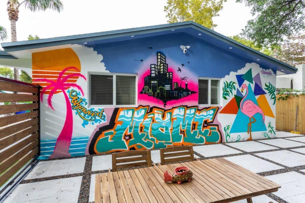 Casa Madeira @ The Heart Of Design District Holiday home Miami