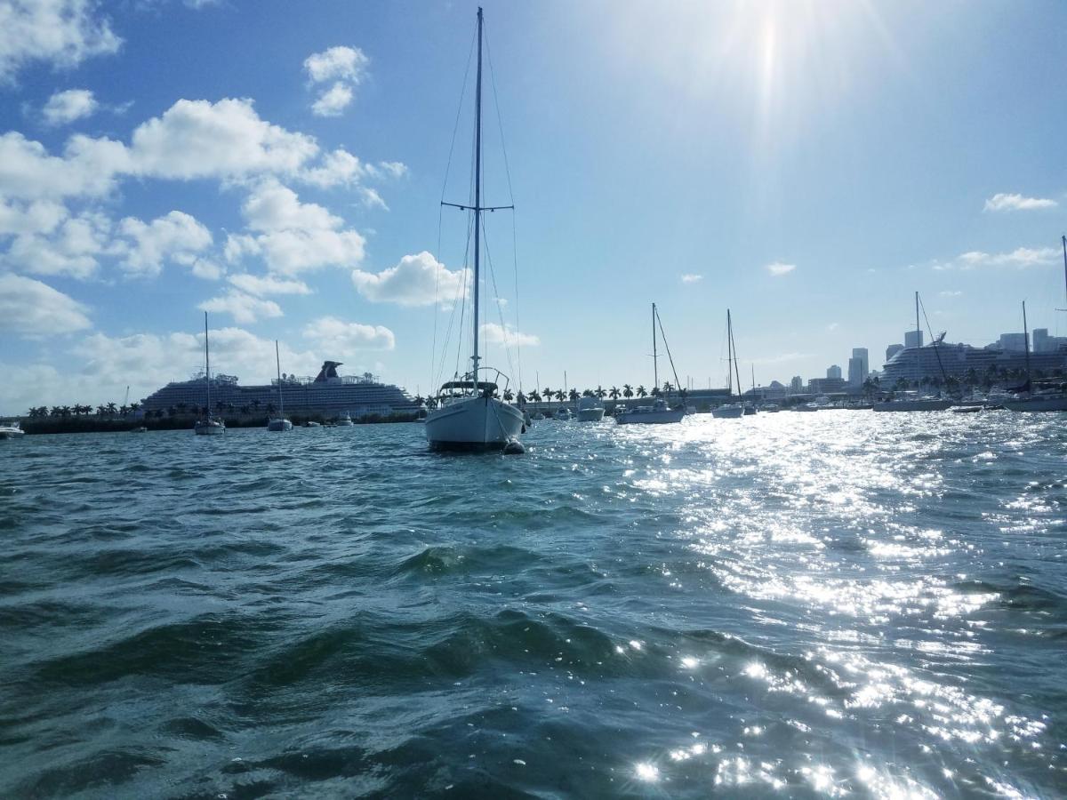 Unique Perspective Botel Miami