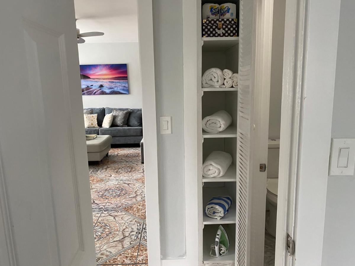 Main House 3 Bed 2 Bath & 1 Bed 1 Bath Holiday home *